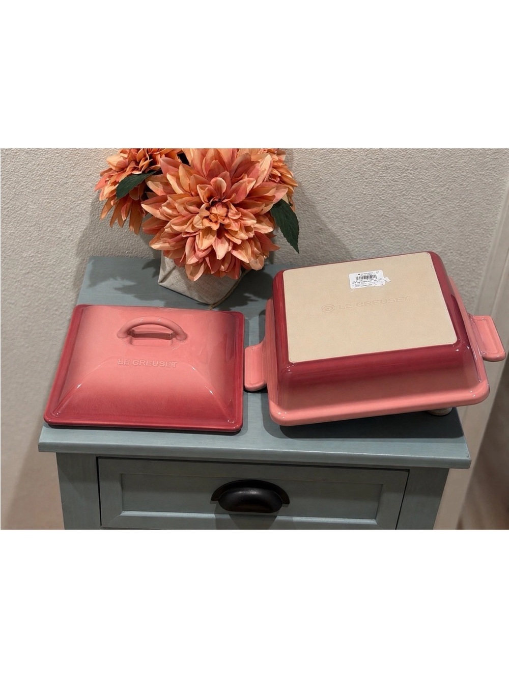 Le Creuset Classic 23cm/ Square Dish
W/Lid Rose Quartz
Rare New - Picture 5 of 12